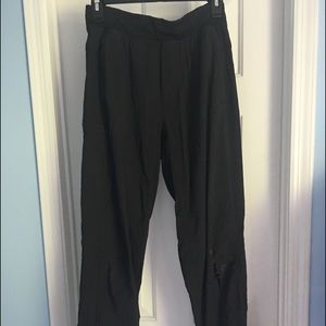Lululemon men’s joggers “see pics” Size M black